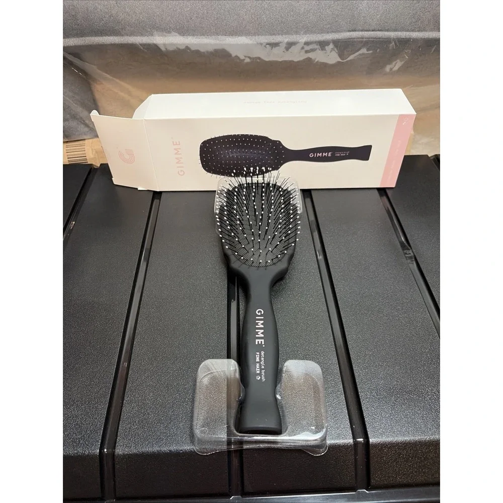 Gimme Beauty Fine‎ Hair Detangling Hair Brush- (BRAND NEW IN BOX)